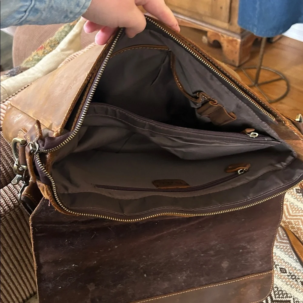 Classic Brown Leather Messenger Bag Laptop Bag